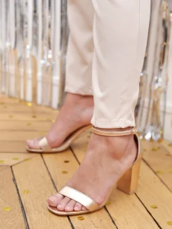 La Modeuse Sandales à talon et double brides Dorérose