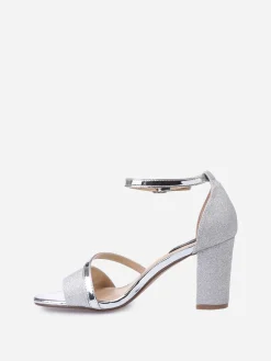 New La Modeuse Sandales à talon scintillantes avec brides vernies Argenté