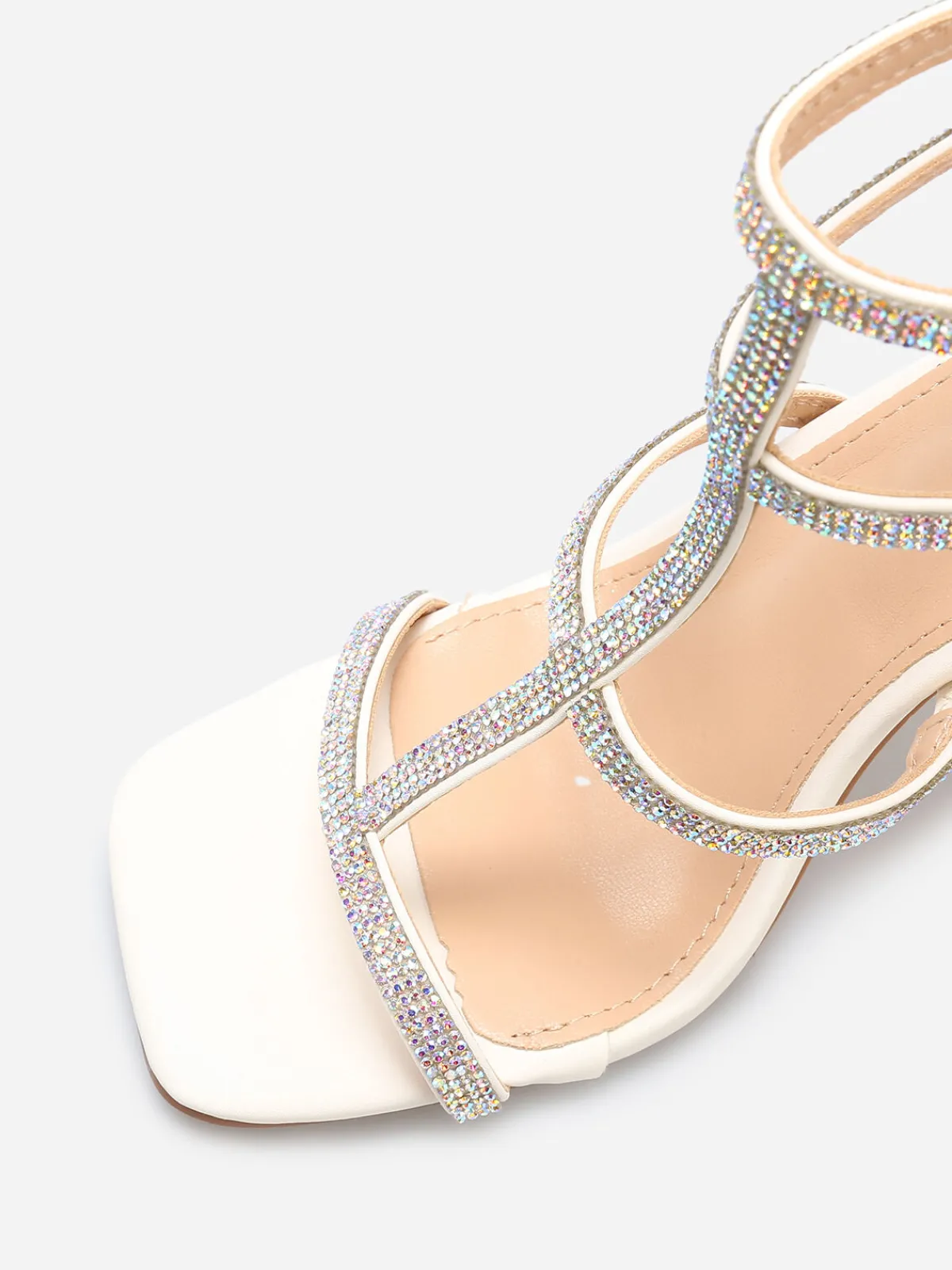 La Modeuse Sandales avec brides à strass et zip Blanc