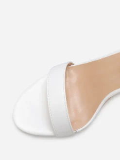 Hot La Modeuse Sandales avec brides et talon carré Blanc