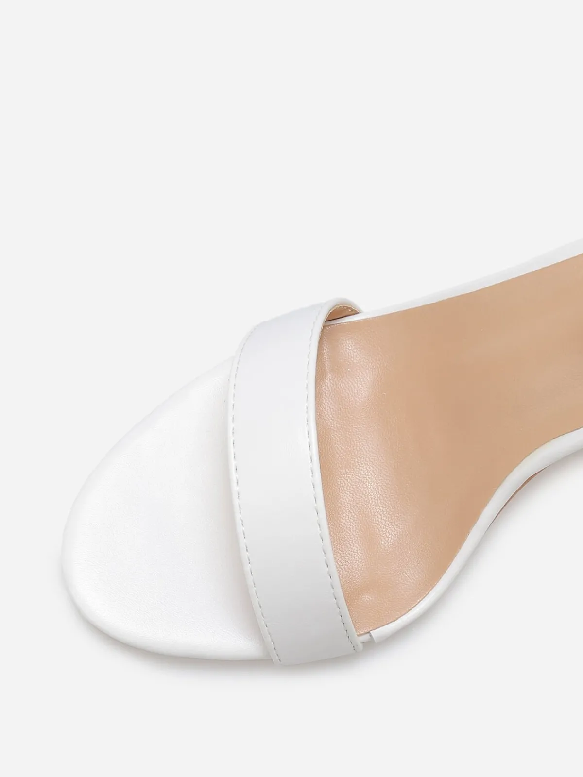 Hot La Modeuse Sandales avec brides et talon carré Blanc