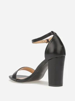 Hot La Modeuse Sandales avec brides et talon carré Noir