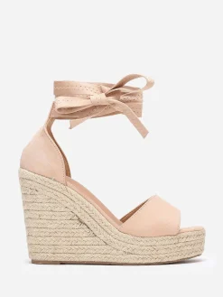Hot La Modeuse Sandales s à semelle compensée et liens Beige