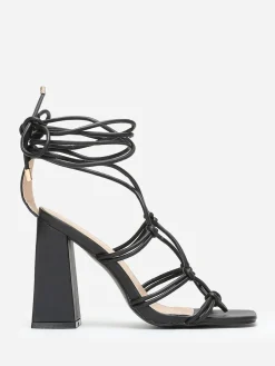 Hot La Modeuse Sandales carrées à fines lanières Noir
