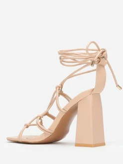 La Modeuse Sandales carrées à fines lanières Beige