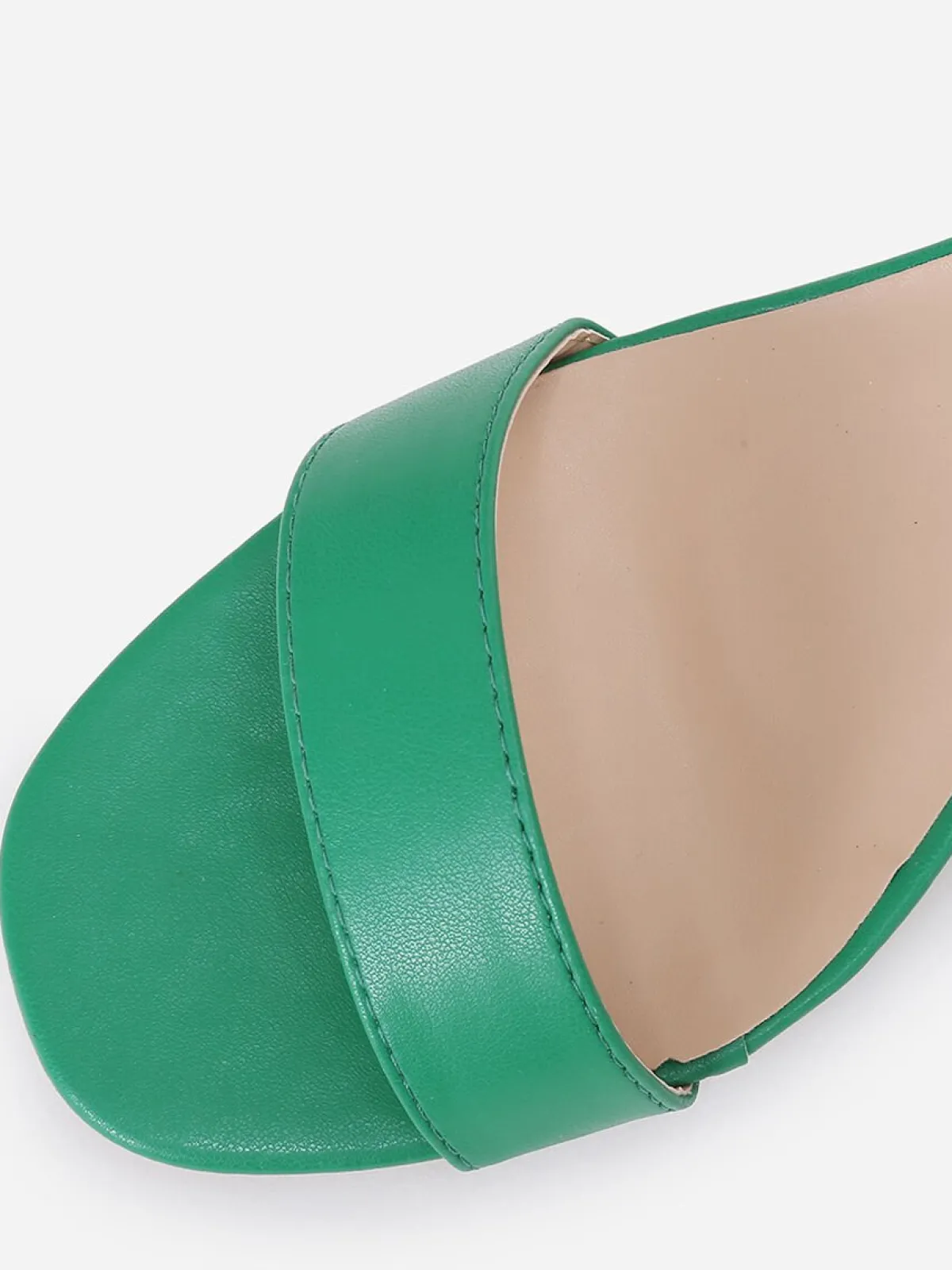 Clearance La Modeuse Sandales carrées en simili Vert