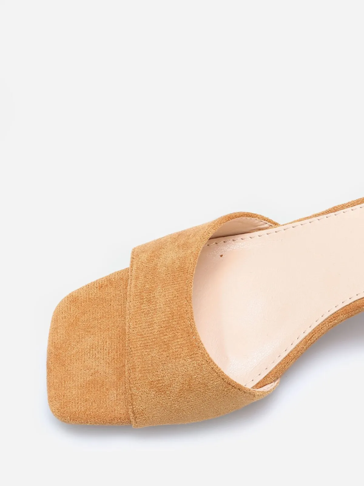 Hot La Modeuse Sandales carrées en suédine Camel