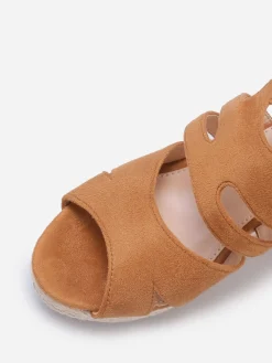Online La Modeuse Sandales compensées à bride ajourée Camel