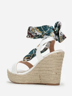 Best La Modeuse Sandales compensées à ruban imprimé Blanc