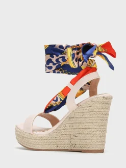 Best La Modeuse Sandales compensées à ruban imprimé Beige