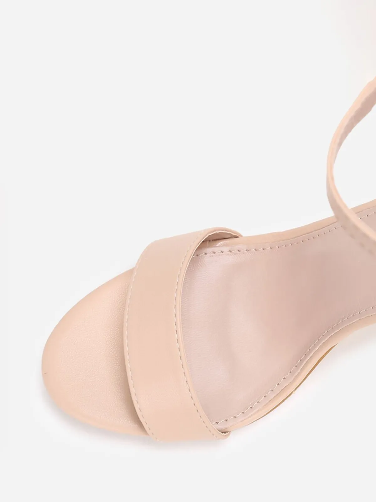 Outlet La Modeuse Sandales en simili à bout arrondi Beige