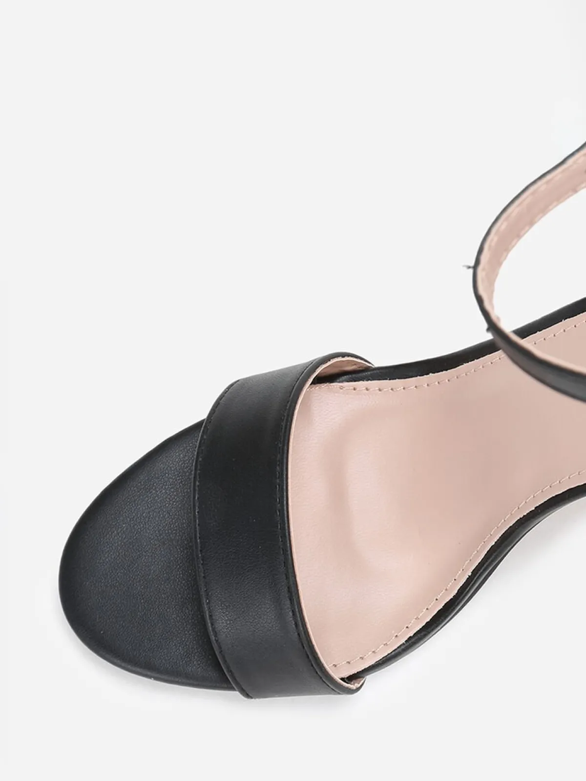 Outlet La Modeuse Sandales en simili à bout arrondi Noir