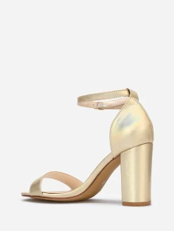 Online La Modeuse Sandales en simili à effet irisé Doré