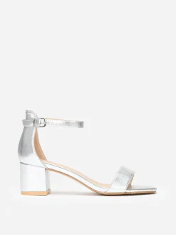 Discount La Modeuse Sandales en simili à petit talon Argenté
