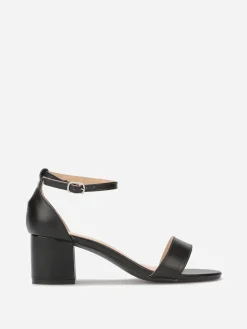 Discount La Modeuse Sandales en simili à petit talon carré Noir