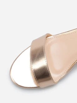 New La Modeuse Sandales en simili à petit talon carré Dorérose