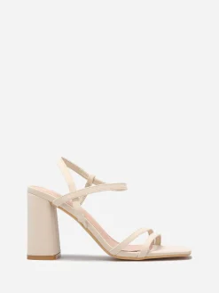 Hot La Modeuse Sandales en simili mat à fines brides Beige