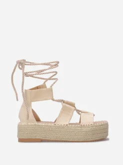 New La Modeuse Sandales en suédine à cordon torsadé Beige