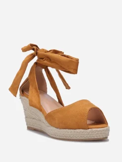 Sale La Modeuse Sandales peep toes compensées à nouer Camel