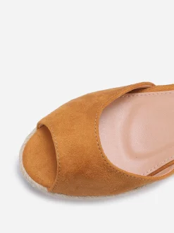 Sale La Modeuse Sandales peep toes compensées à nouer Camel