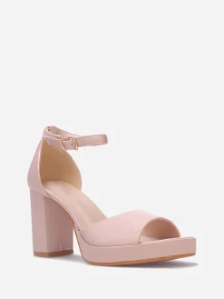 New La Modeuse Sandales satinées à bout carré Beige