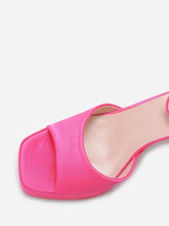 Outlet La Modeuse Sandales satinées à bout carré Fuchsia