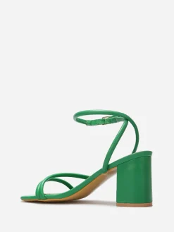 Best La Modeuse Sandales simili à brides matelassées Vert