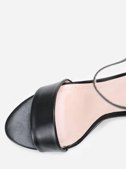 La Modeuse Sandales simple à talon demi-lune Noir