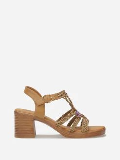 Hot La Modeuse Sandales tressées à perles et talon carré Taupe