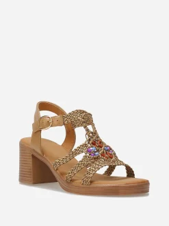 Hot La Modeuse Sandales tressées à perles et talon carré Taupe