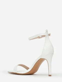 Sale La Modeuse Sandales vernies à bout pointu Blanc
