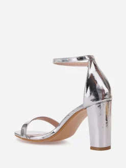 Hot La Modeuse Sandales vernies à talon carré Argenté
