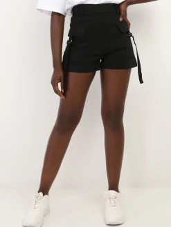 Sale La Modeuse Short cargo avec sangles à anneaux Noir