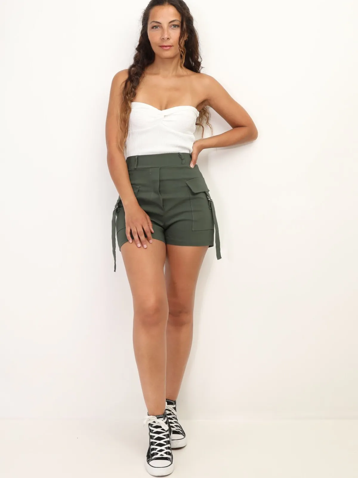 Clearance La Modeuse Short cargo avec sangles à anneaux Kaki