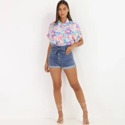 Outlet La Modeuse Short en denim taille haute et ceinturé Bleu