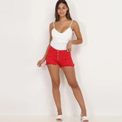 Online La Modeuse Short en jeans effiloché Rouge