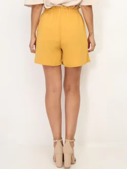 La Modeuse Short fluide avec ceinture à nouer Jaune