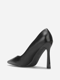 Discount La Modeuse Stilettos pointus à talon verni Noir