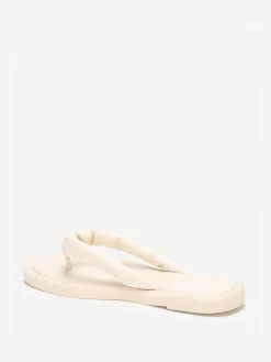 Clearance La Modeuse Tongs à bout carré et bride arrondie Beige