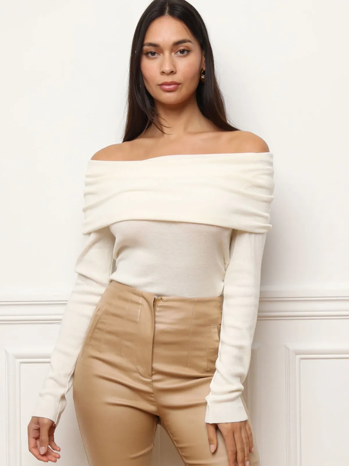 Online La Modeuse Top à col bardot et manches longues Ecru