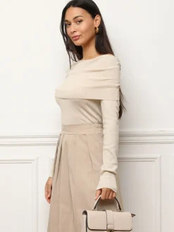 Hot La Modeuse Top à col bardot et manches longues Beige