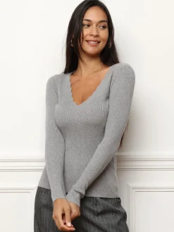 Online La Modeuse Top à décolleté festonné Gris