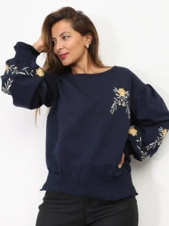 Best La Modeuse Top à manches froncées et fleurs brodées BleuMarine