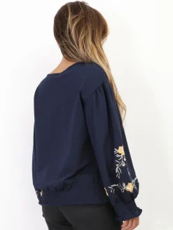Best La Modeuse Top à manches froncées et fleurs brodées BleuMarine