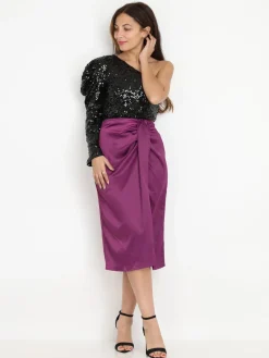 La Modeuse Top asymétrique en sequins Noir