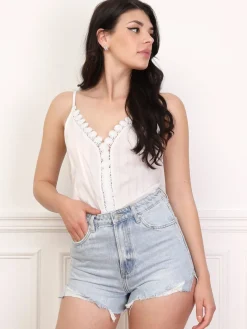 Sale La Modeuse Top avec détails en crochet fleuri Blanc