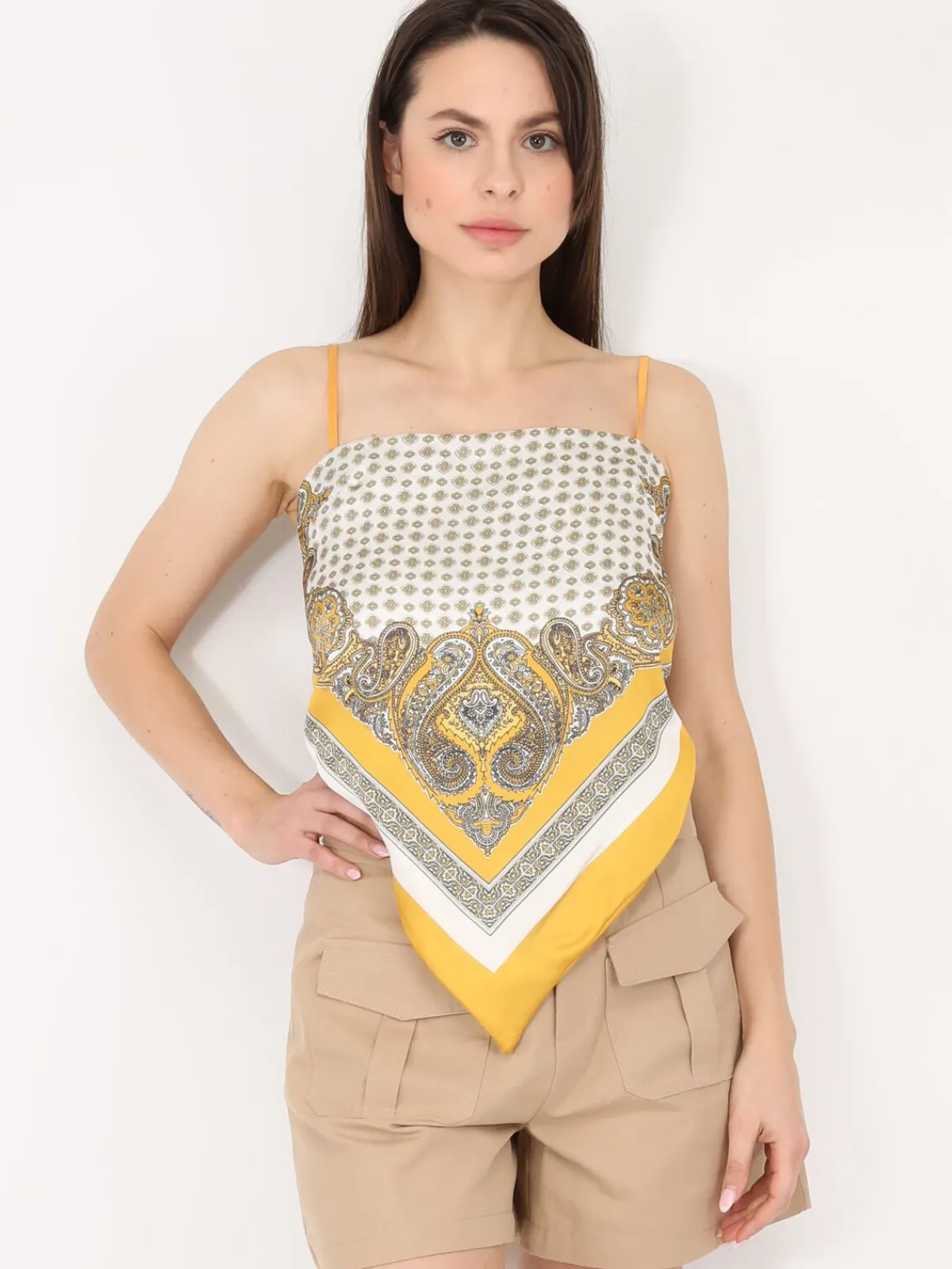 Online La Modeuse Top bandana satiné Jaune