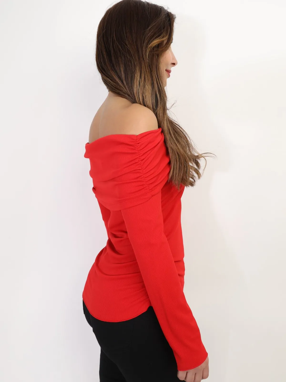 Hot La Modeuse Top col bardot et fronces Rouge