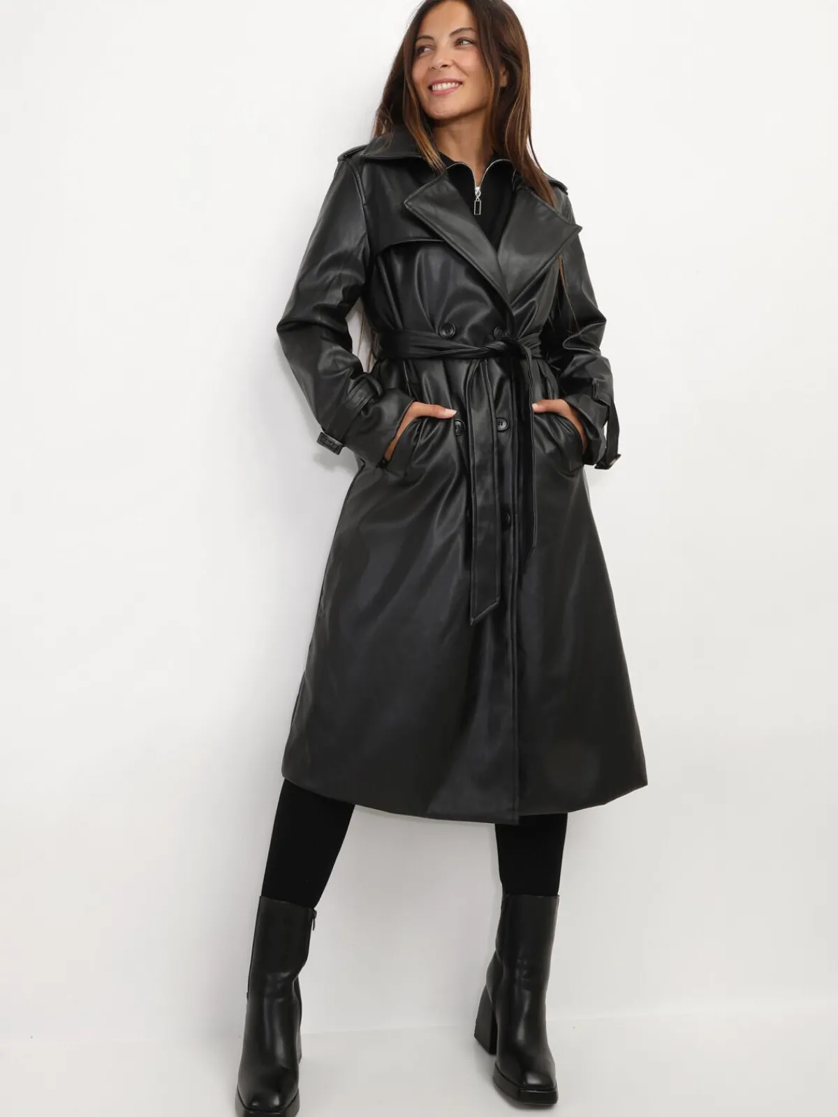 Discount La Modeuse Trench mi-long ceinturé en simili Noir