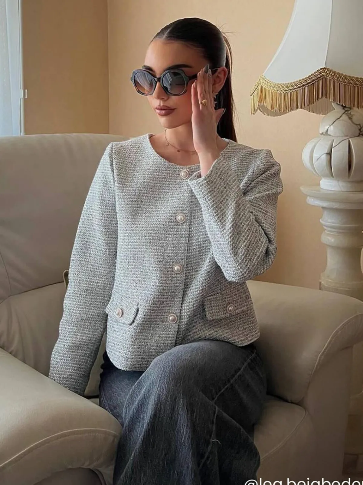 Hot La Modeuse Veste courte en tweed à boutons Grisclair